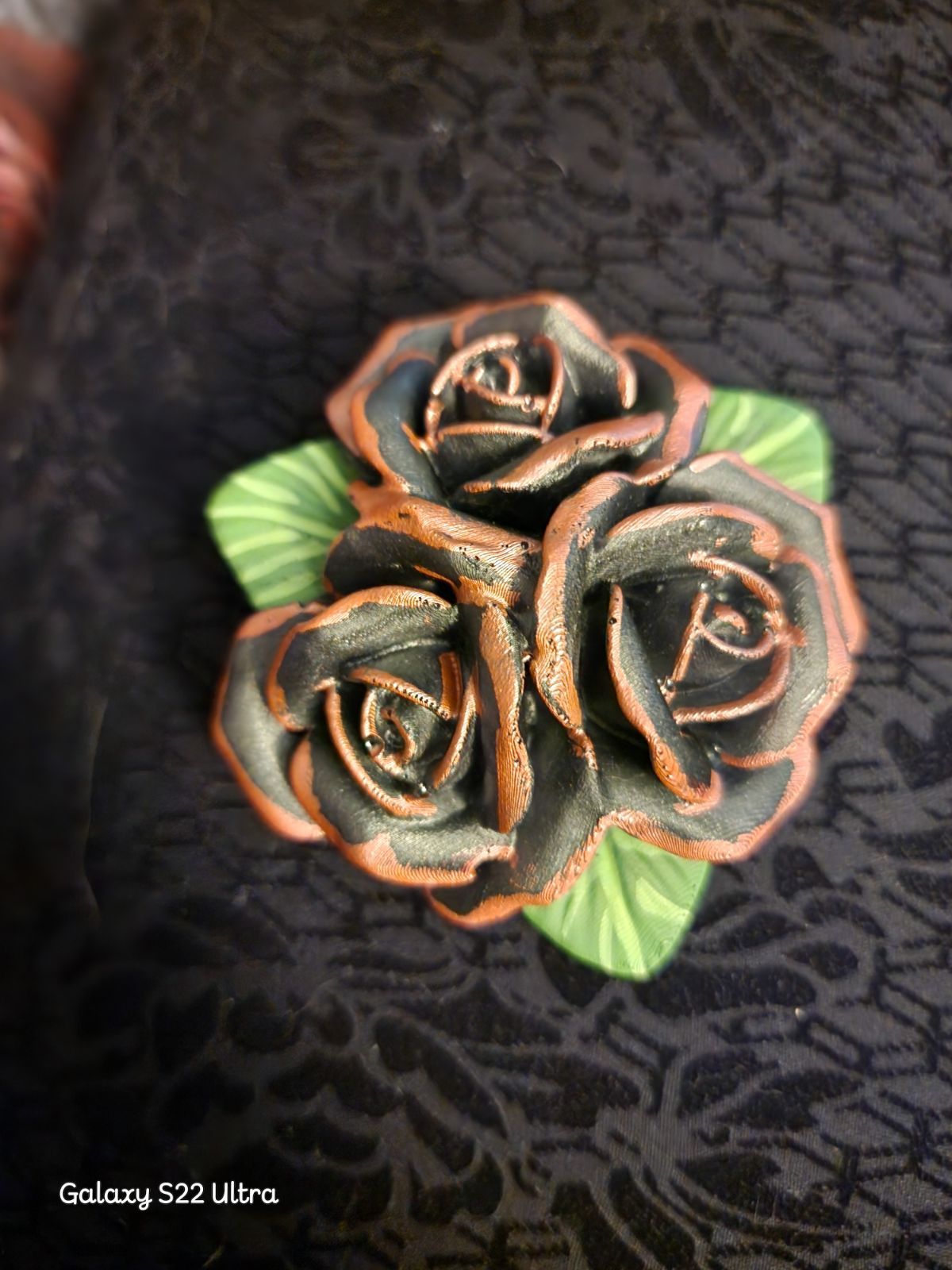 Hand painted three rose magnet