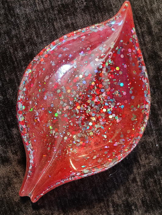 Self draining soap dish